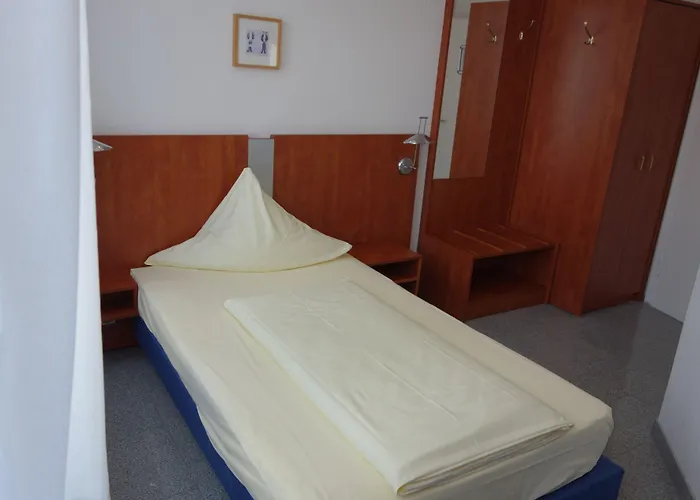 弗瑞德彻斯查瑟公园酒店 酒店 3*